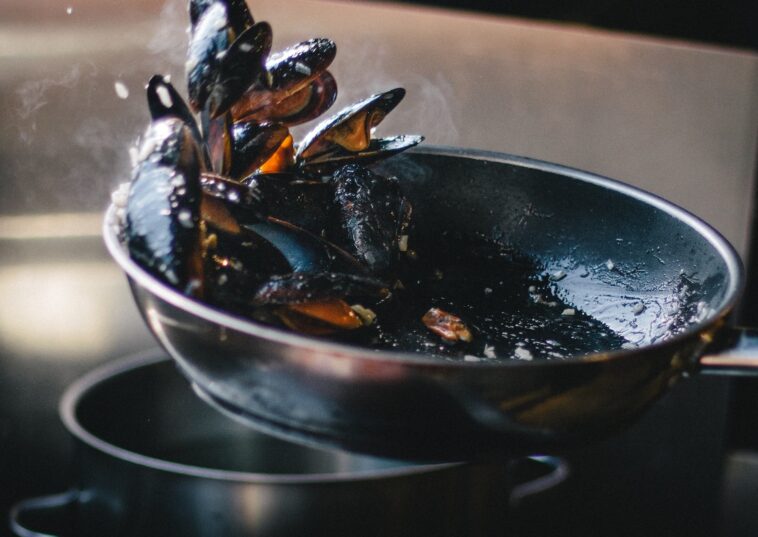 kleiner-wok-muscheln