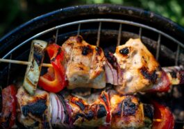 kugelgrill-spiesse-huhn-paprika