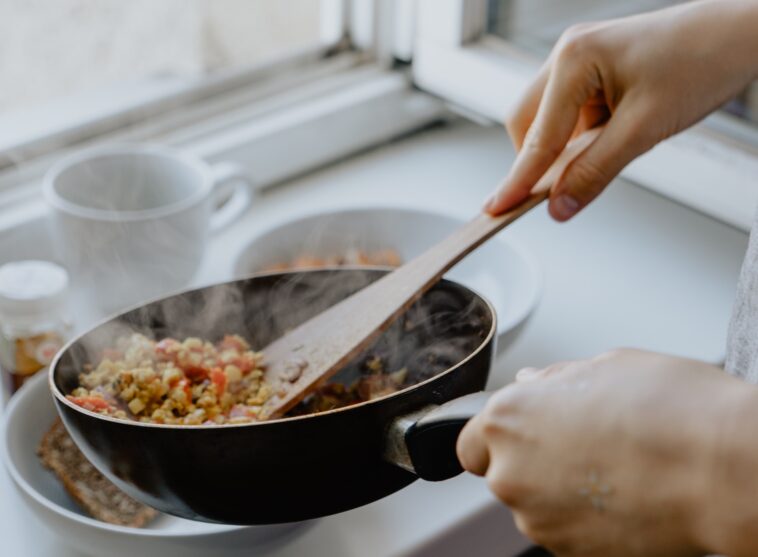 pfanne-lecker-teller