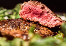 steak-lecker-auf-brett